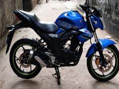 Suzuki Gixxer Dual Disc Dual Tone